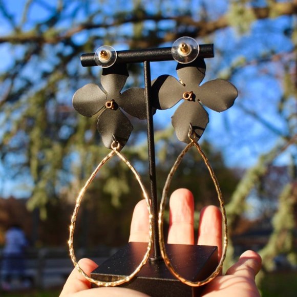 Anthropologie Flower Petals Drop Big Hoop Earrings - Picture 7 of 10